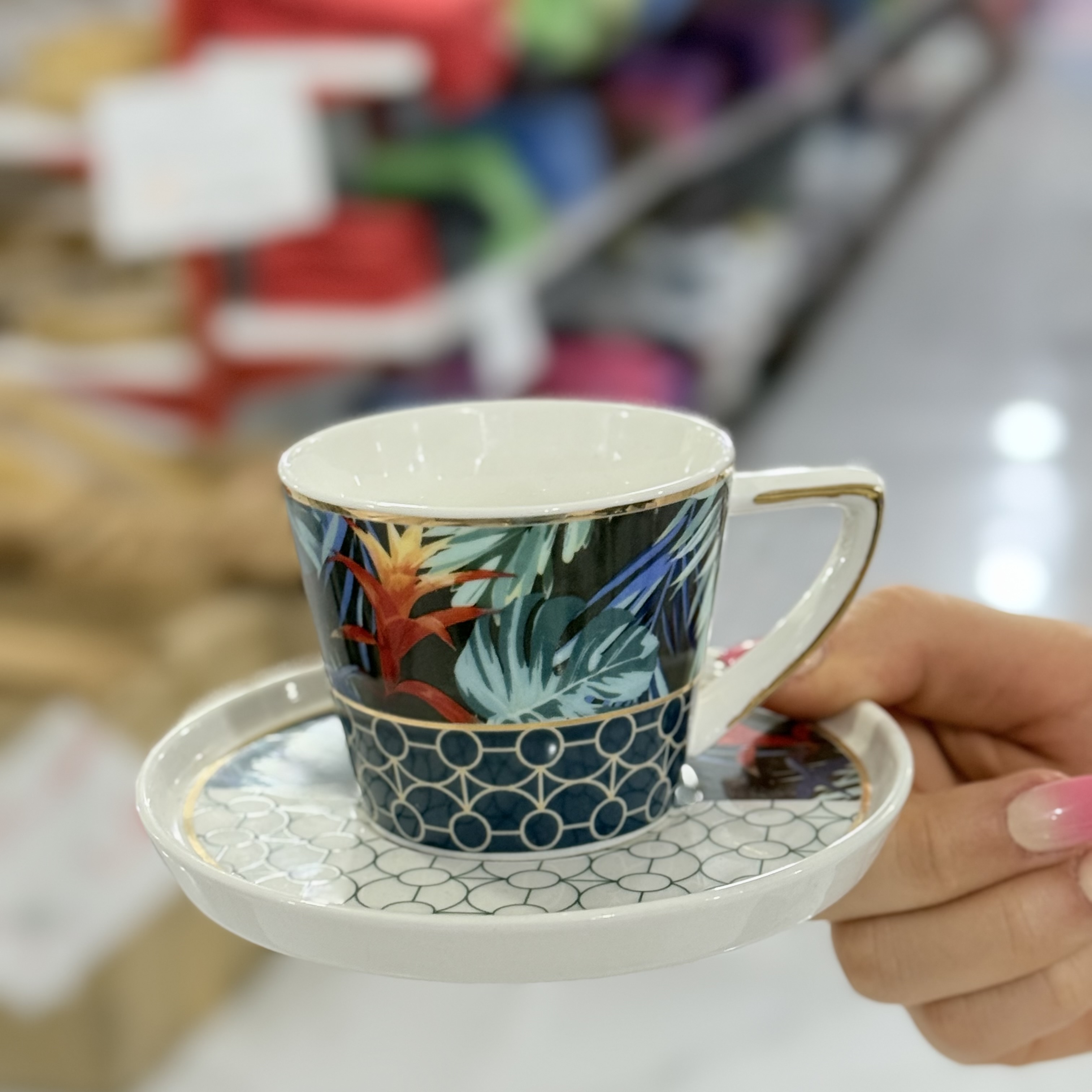 قهوه خوری جنگلی شش عددی mK106