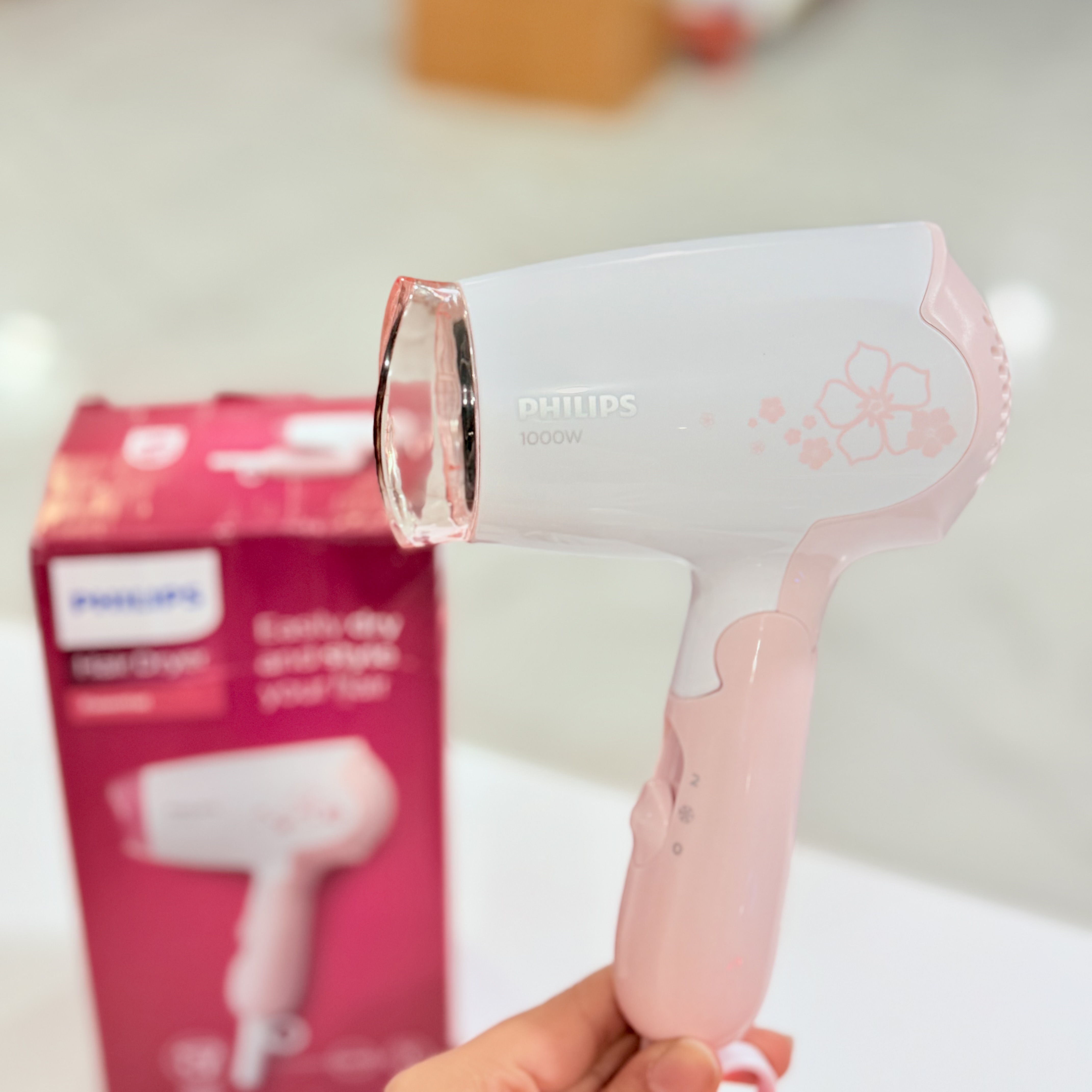 سشوار مسافرتی فیلیپس تاشو مدل HP8108